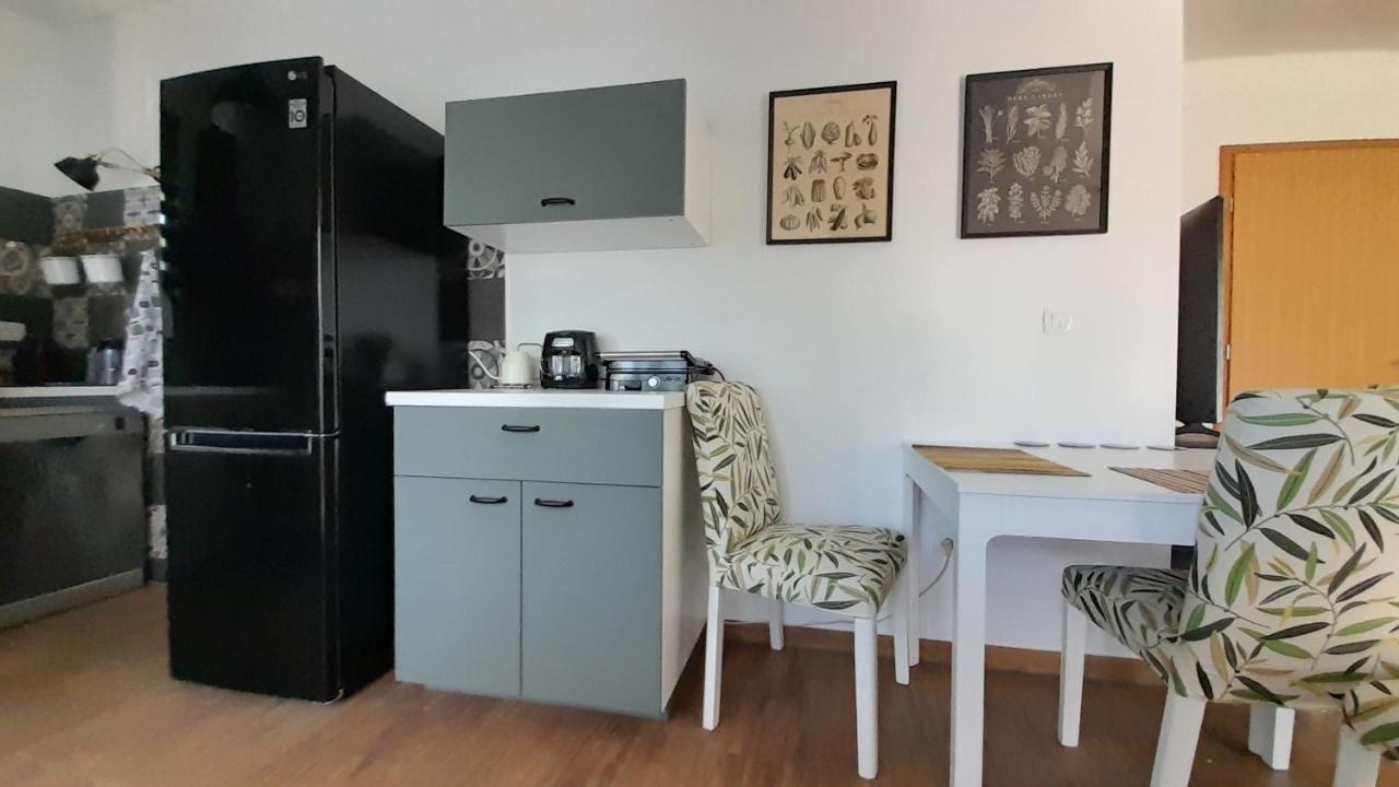 Apartments & Room Danijel Pinezići Dış mekan fotoğraf
